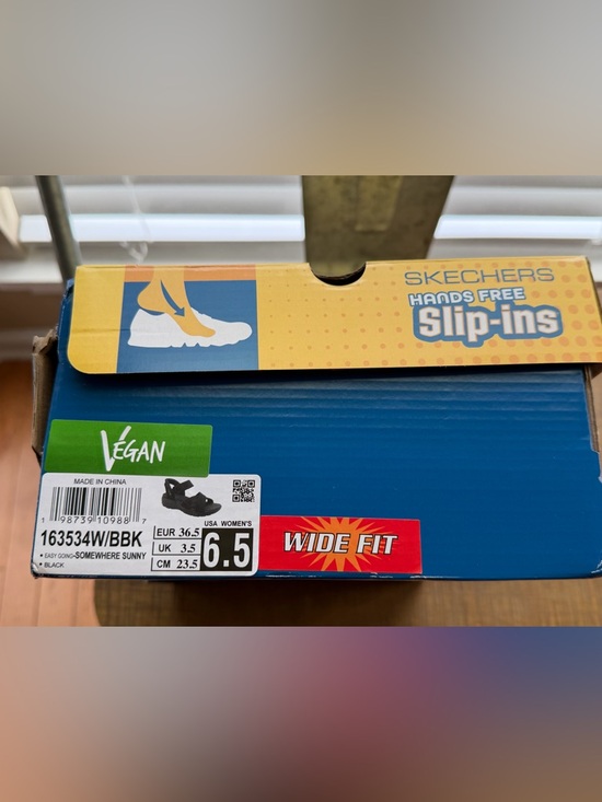 Skechers Hands Free Slip-ins  Sandals 6.5 Wide - Picture 2 of 9
